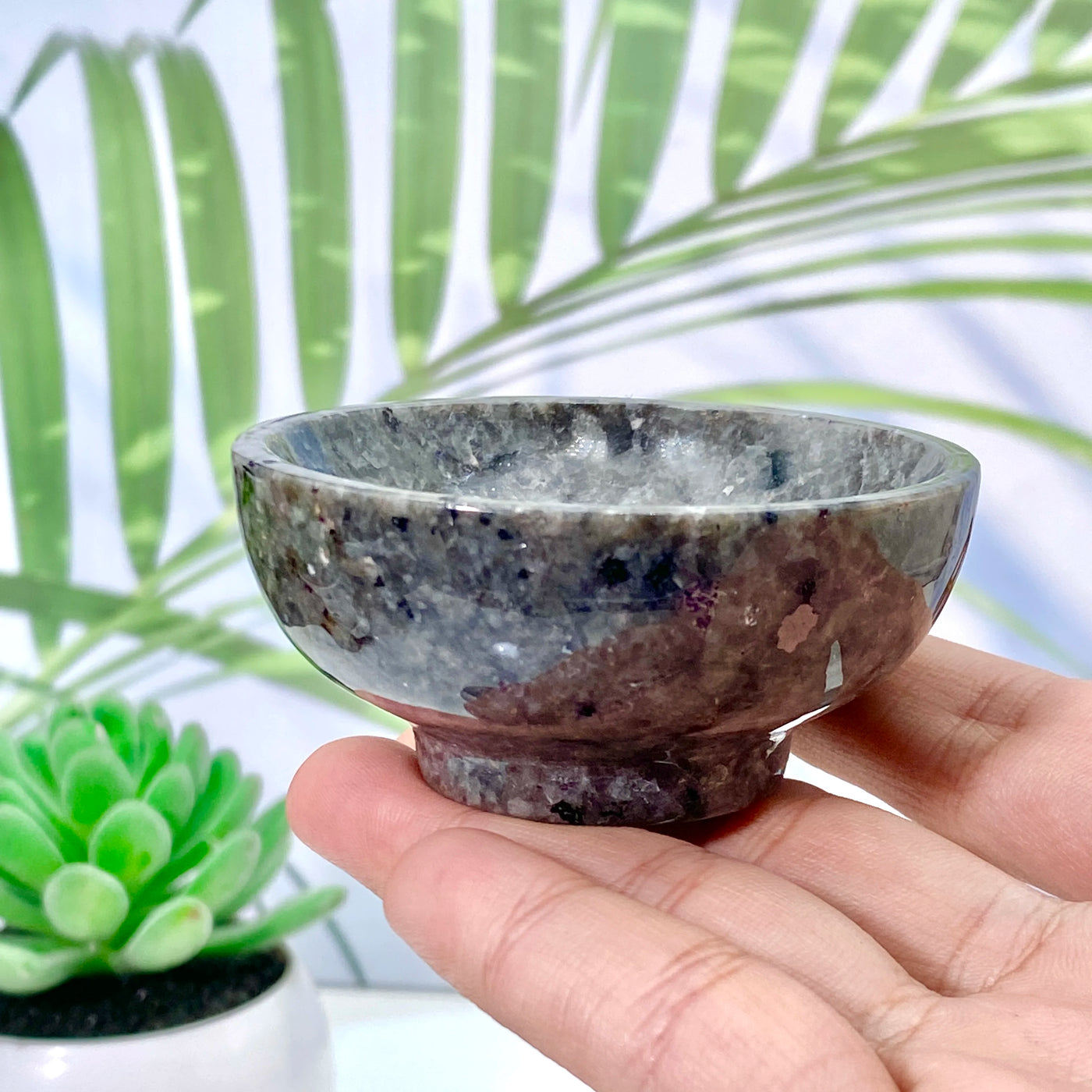 1PC Yooperlite Crystal Bowl -UV Reactive Flame Stone,Ideal for Home Decor&Gifts-Perfect for Christmas,Easter,Valentine's Day