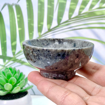 1PC Yooperlite Crystal Bowl -UV Reactive Flame Stone,Ideal for Home Decor&Gifts-Perfect for Christmas,Easter,Valentine's Day